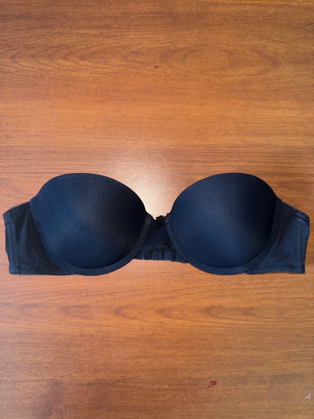 GapBody Strapless Push-Up Bra in Black — Smooth Molded Cups. Size 36A. EUC